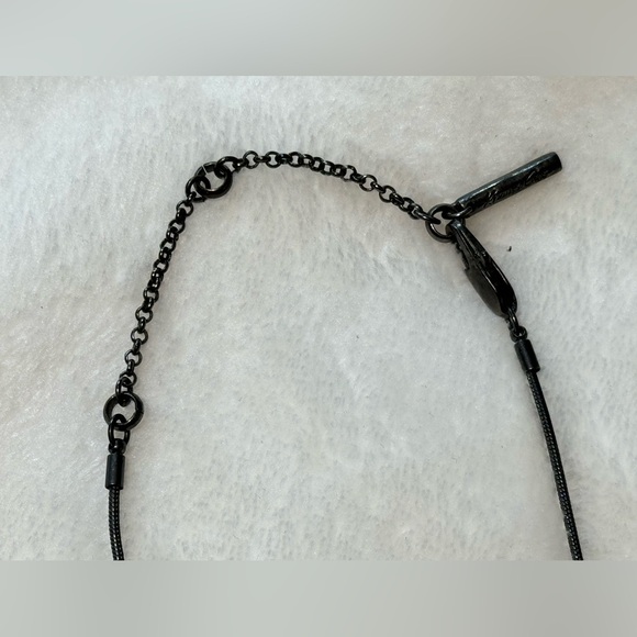 Kenneth Cole Necklace with adjustable length. Diamond shape clear & dark brown - Picture 6 of 11